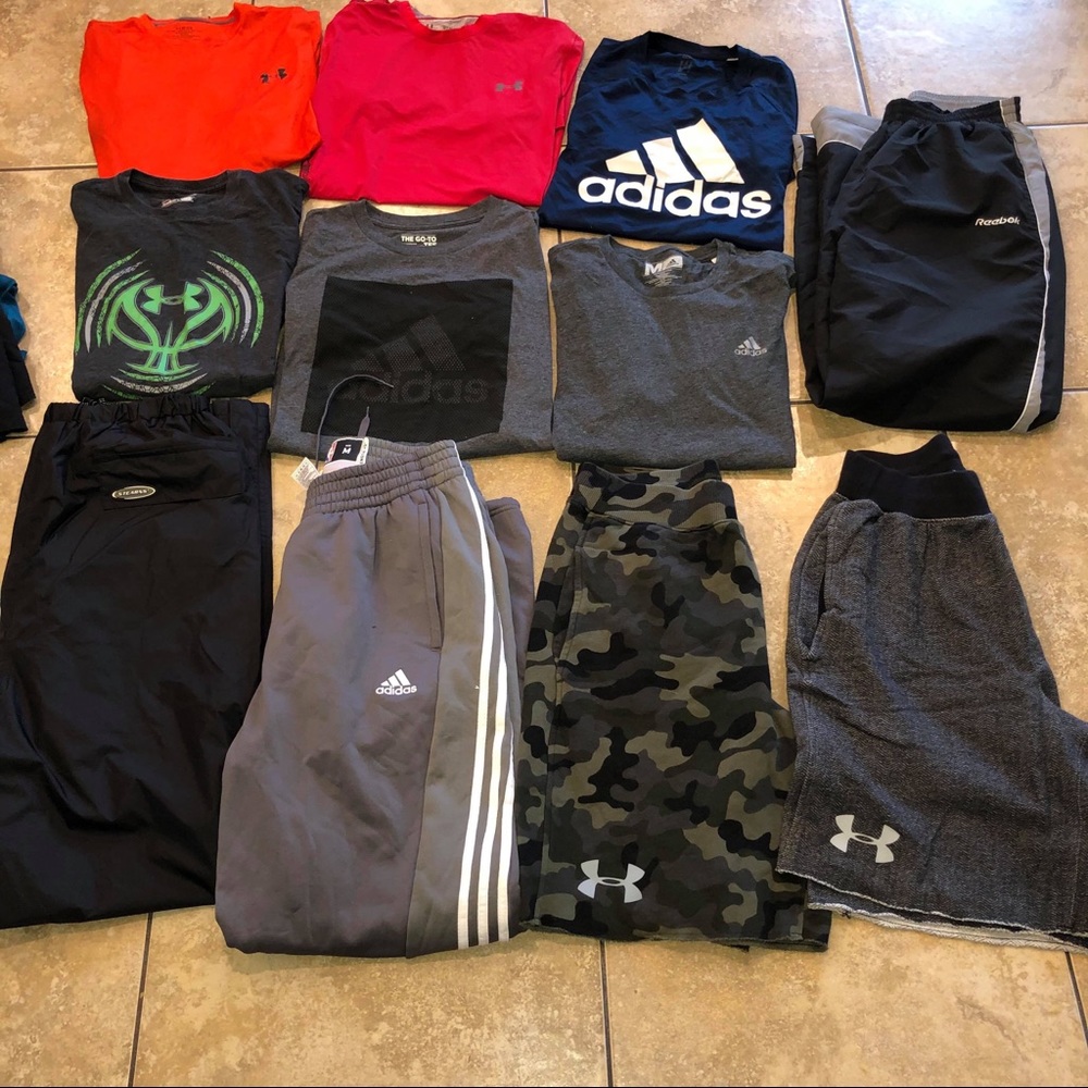 MEN  MEDIUM  SPORTS WEAR like new